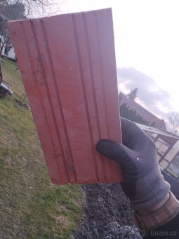 Duté cihly za odvoz - 2