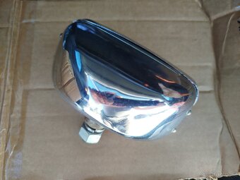 Chromovaná couvačka Hella na veterán - 2