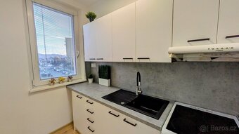 Byt 2+1 s lodžií v centru (52m2) - 2