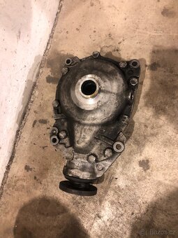 BMW e61 530xd - přední diferenciál - 2