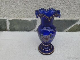 Skleněná ozdobná váza modrá - 2