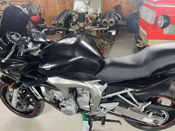 Yamaha fz6 - 2