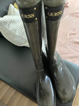 Guess gumaky - 2