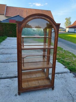 Starožitný skleník v ořechové dýze - 2