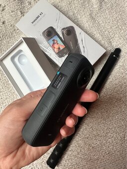 Insta360 X3 + Dárek selfie tyč - 2