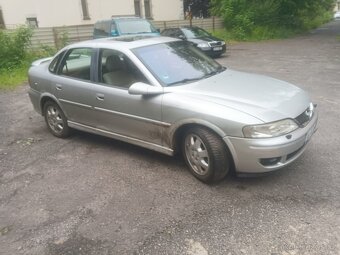 Opel Vectra 2,6 benzín V6 2001r dovoz DE na přihlášení - 2
