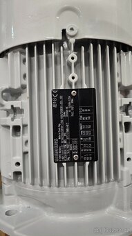 Elektromotor Siemens 2,2kW 940 ot/min - 2