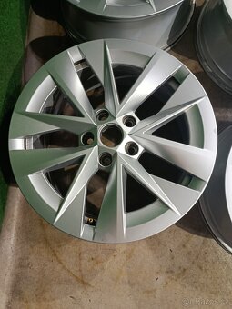 Alu disky 17" 5x112 7J et46 octavia - 2