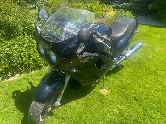 TRIUMPH DAYTONA 750 - 2