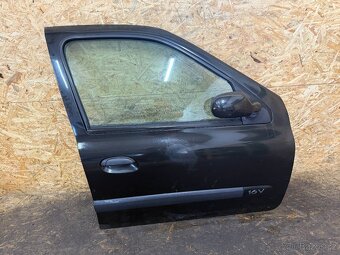 KOMPLETNÍ PRAVÉ PŘEDNÍ DVEŘE RENAULT CLIO 2001-2005 - 2