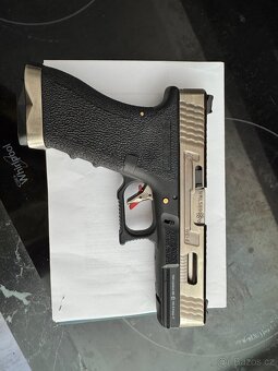 Glock 17 WE airsoft - 2
