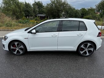Volkswagen Golf GTI Performance - 2