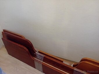 Dřevěná postel-2ksy,vč.dřev.roštů+matrací+chráničů m=1.995,- - 2