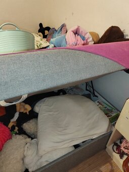 Polstrovaná manželská postel boxspring - 2