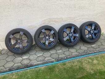 Alu kola 5x114,3 R17 ET45 + 225/45 R17 letni Dezent - 2