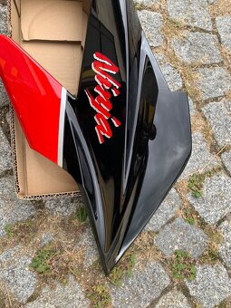 Kawasaki Ninja 1000/1100  SX- boční plast - 2