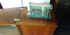 Šicí stroj - 2