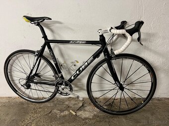 Silniční kolo CUBE - 2