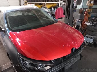 Renault Megane 4 kapota - 2