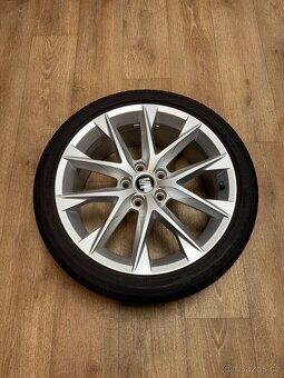 5x112 r18 original Seat - 2