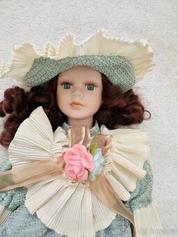 Starožitná / retro panenka - 2