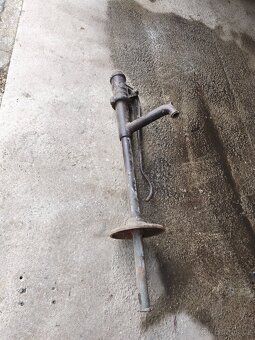 Ruční pumpa na vodu - 2