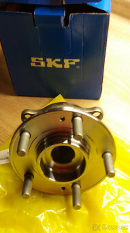 NOVÉ LOŽISKO-předního kola - 2