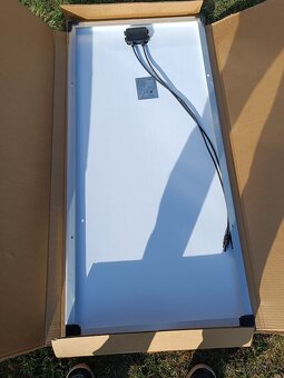 Fotovoltaický monokrystalický panel. - 2
