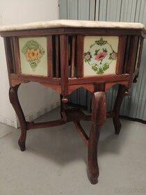 Starožitný odkládací stolek - 2