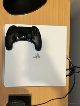Playstation 4 PRO 1TB bílá konzole - 2
