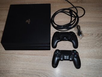Prodám Playstation 4 Pro - 2
