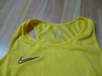 sportovní tílko Nike vel.M - 2