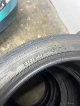 Zeknova RS 606 R1 235/40 R18 - 2