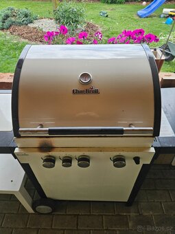Plynový gril Char-broil - 2