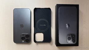 Prodám iphone 13 Pro, 1 TB, grafitově šedá + karbonové p. - 2