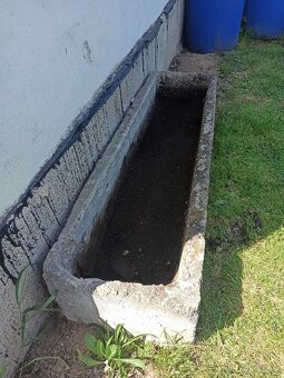 Prodám betonové koryto - 2