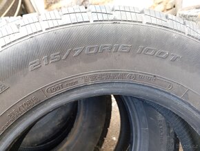 Prodám zimní pneu 215/70R16 - 2