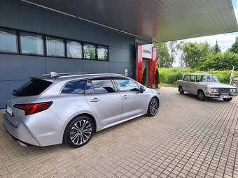 Toyota Corolla TS 2.0 HEV e-CVT Style - 2