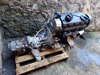 Motor + převodovka 6 kwalit. AVF 1.9 96 kw - 2