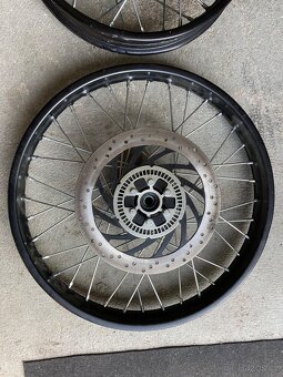 Royal Enfield Himalayan 450 - 2