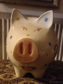 Porcelánové prasátko-kasička od Karla Gotta - 2