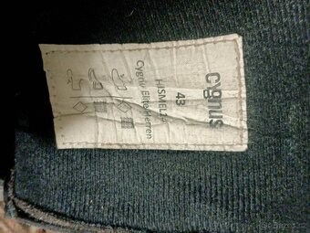 Kolečkové brusle. - 2