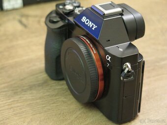 Sony Alpha A7 tělo - 2