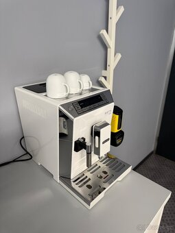 Kavovar Delonghi - 2