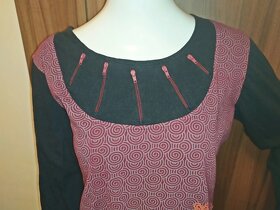 Dámská halenka s plastickým vzorem - velikost L - 2