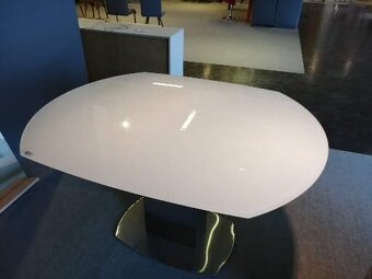 Rozkládací skleněný stůl. - 2