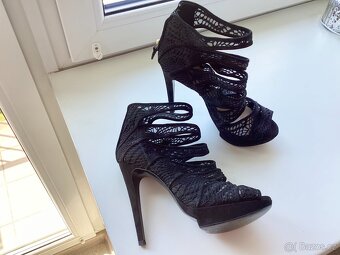 Dámské sandály Zn. POLLINI, vel. 37,5. - 2