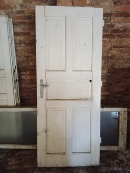Staré dveře více kusů - 2