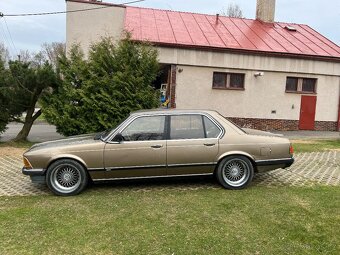 BMW E23  735i MANUAL - 2