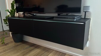Černý TV stolek s LED podsvícením - 2